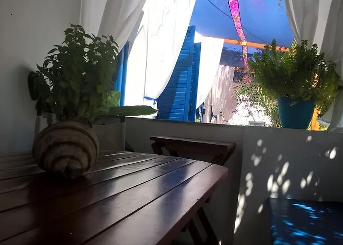 Doron Delfini * Naxos City