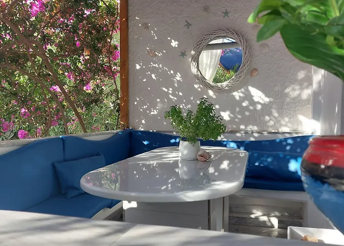 Doron Delfini * Naxos City