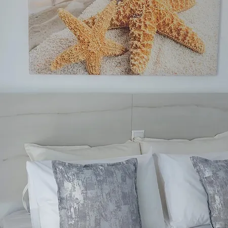 Doron Delfini Hotel