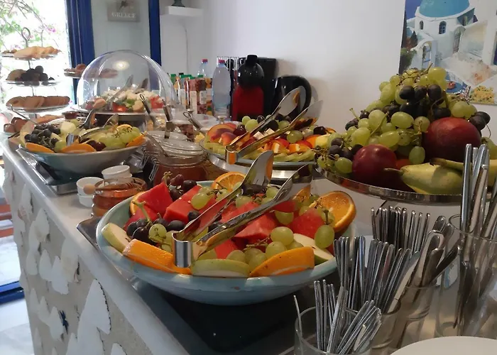 Doron Delfini Naxos City